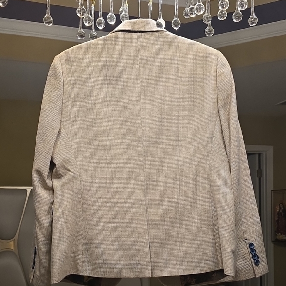 HOUSE OF CAVANI Cream Tailored Blazer with Notched Lapels - Picture 5 of 16